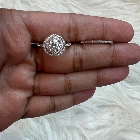 NWT 925 sterling silver Elegant Halo Ring with 1 ct moissanite diamond with CZ 6 - Picture 5 of 11